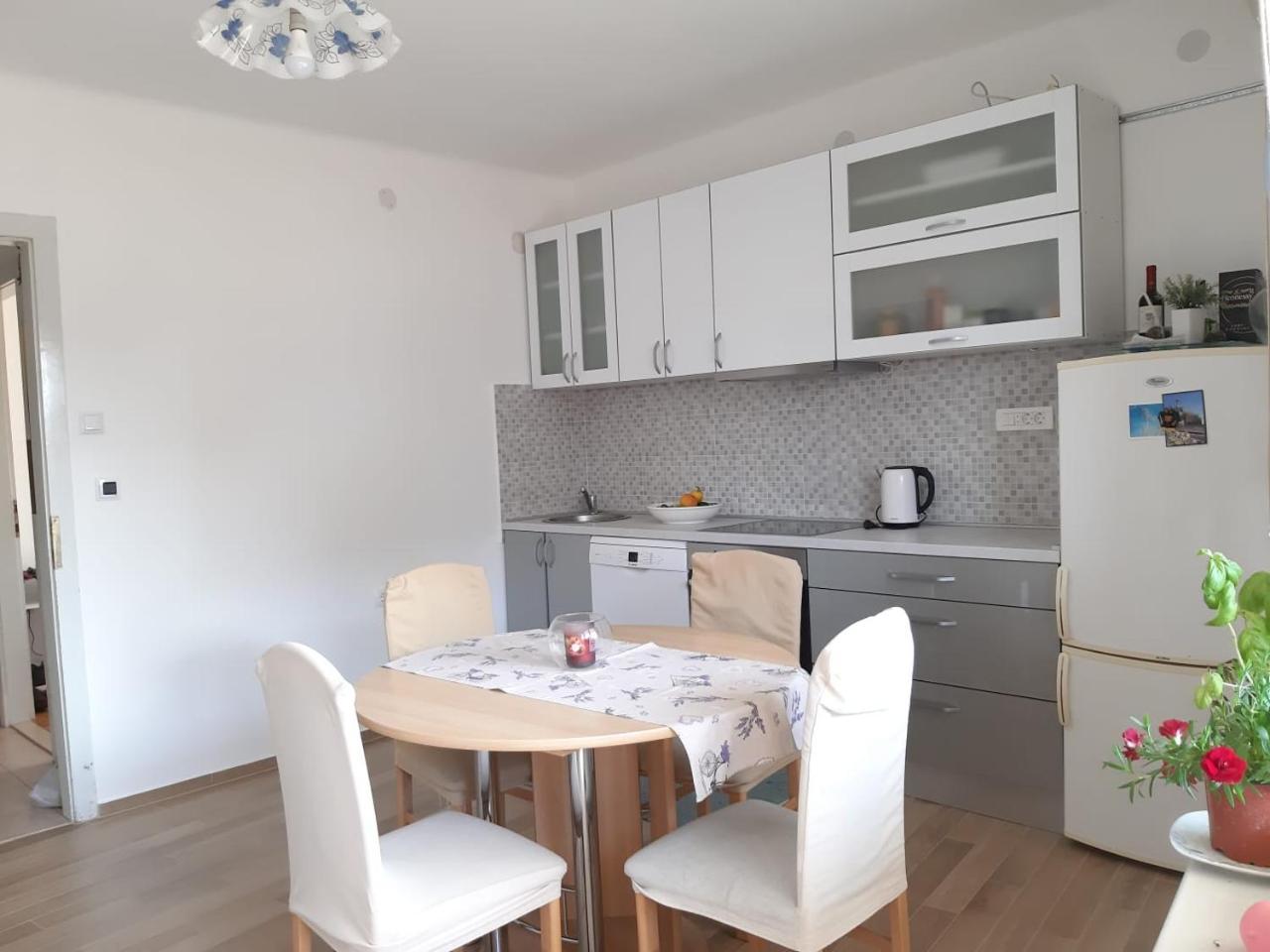 ספליט Nina, Apartment In City Centre מראה חיצוני תמונה